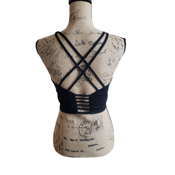 0 to 5 women's swim/athletic top in black, no size - Picture 2 of 3